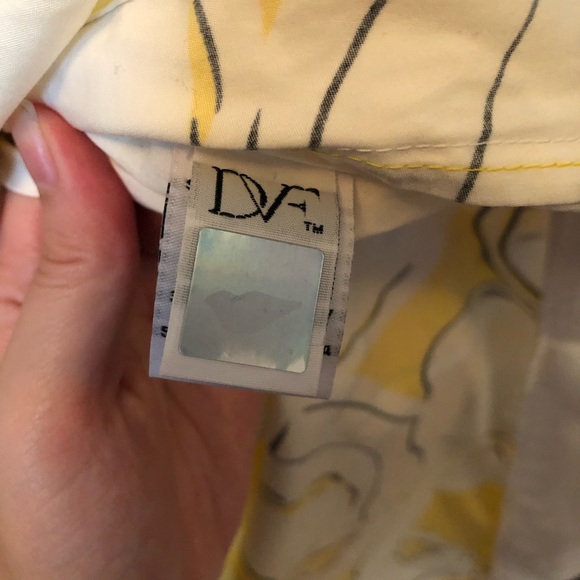 20% OFF🌟DVF Yellow and White Floral Runway Dress - Picture 8 of 9